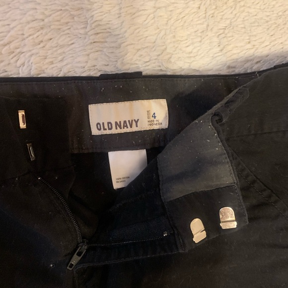 Black shorts - Picture 2 of 3